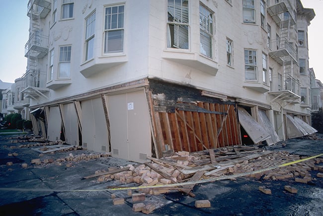 A building in San Francisco damaged by an earthquake